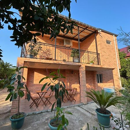 Greenview Guesthouse Batumi Exterior foto