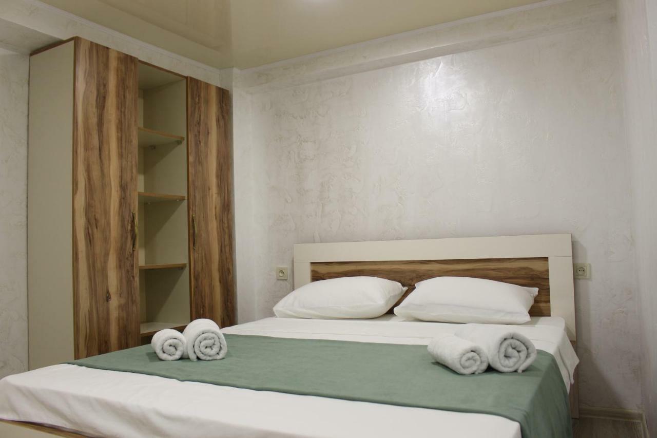 Greenview Guesthouse Batumi Exterior foto